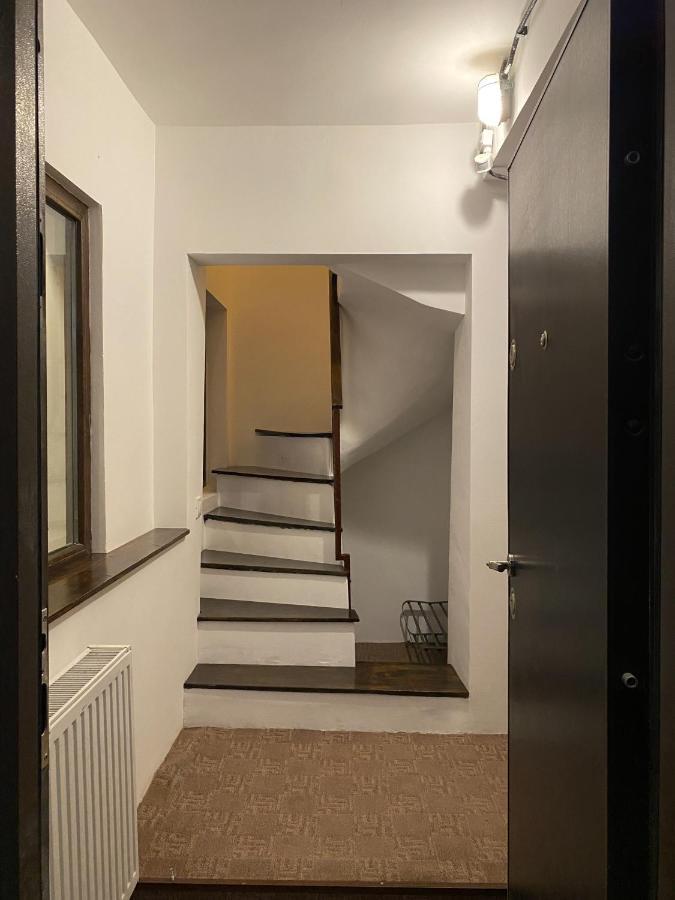 Interbelic House With Courtyard And Terrace Villa Bucureşti Exterior foto