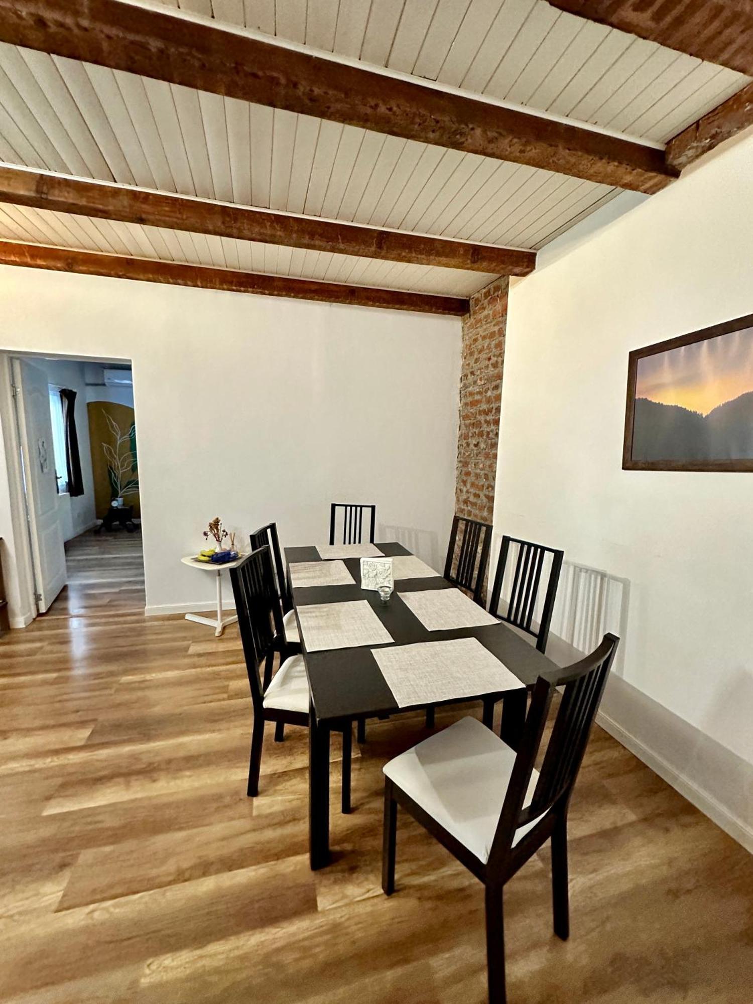 Interbelic House With Courtyard And Terrace Villa Bucureşti Exterior foto